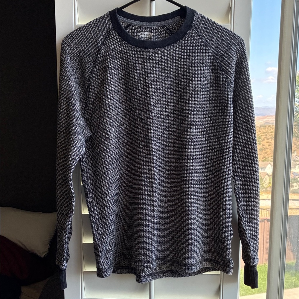 Old Navy Women's Charcoal and Black Textured Crewneck Sweater